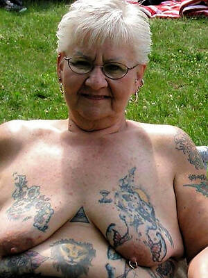 Old women nude pics