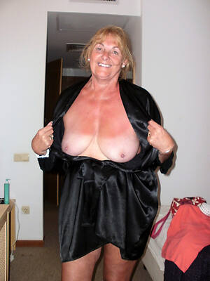 Naked mature galleries