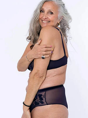 Mature nude pics