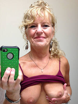 Mature nude pics