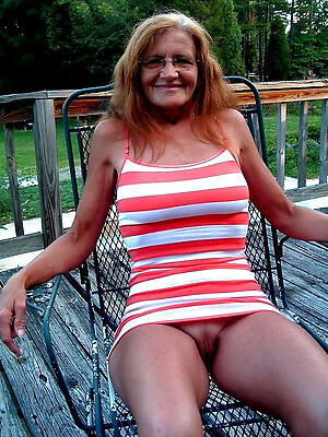 Mature nude pics