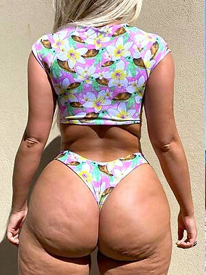 Mature nude pictures