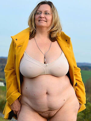 Mature naked pictures