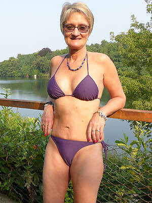 Naked mature pictures