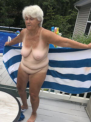 Mature porn pictures