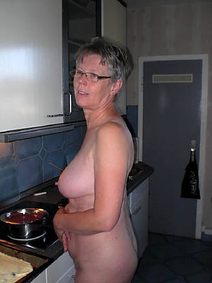 Homemade nude women