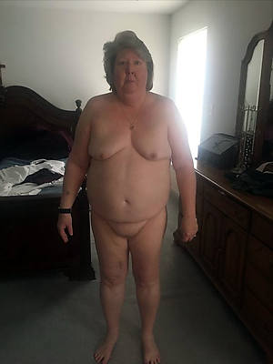Real mature women nude pics