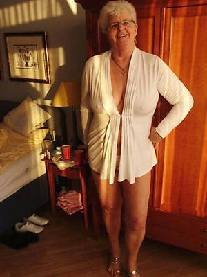 Free mature porn pic