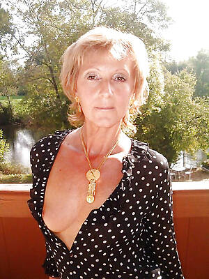 Mature hot pic