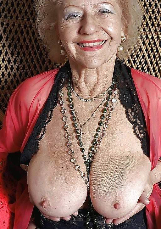 Nude Old Granny Photos