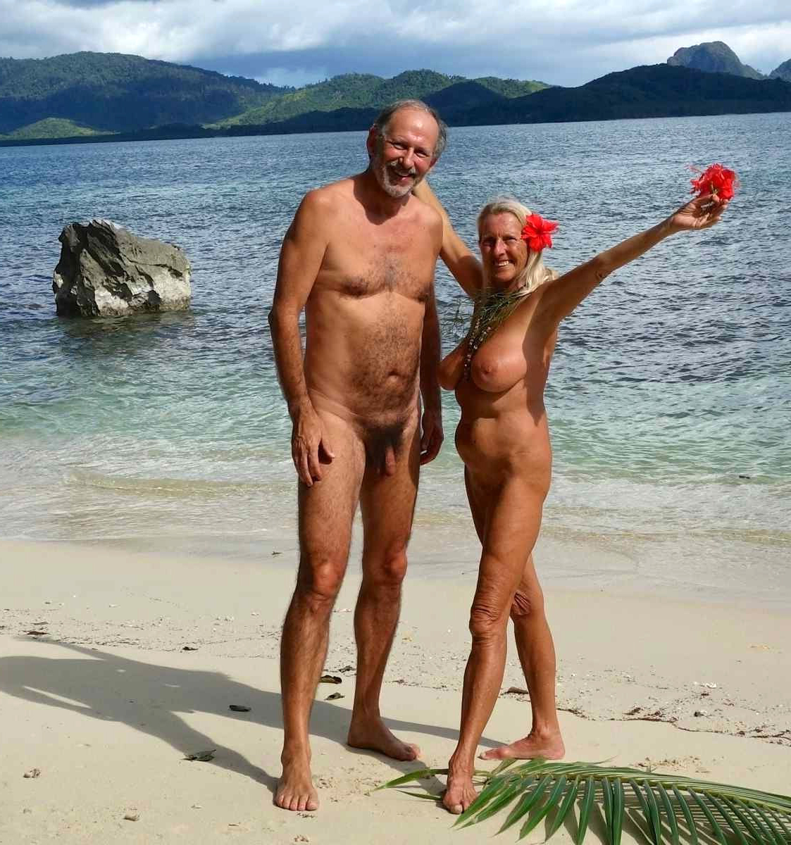 Old nude couples homemade pics - NakedOldLadies.com
